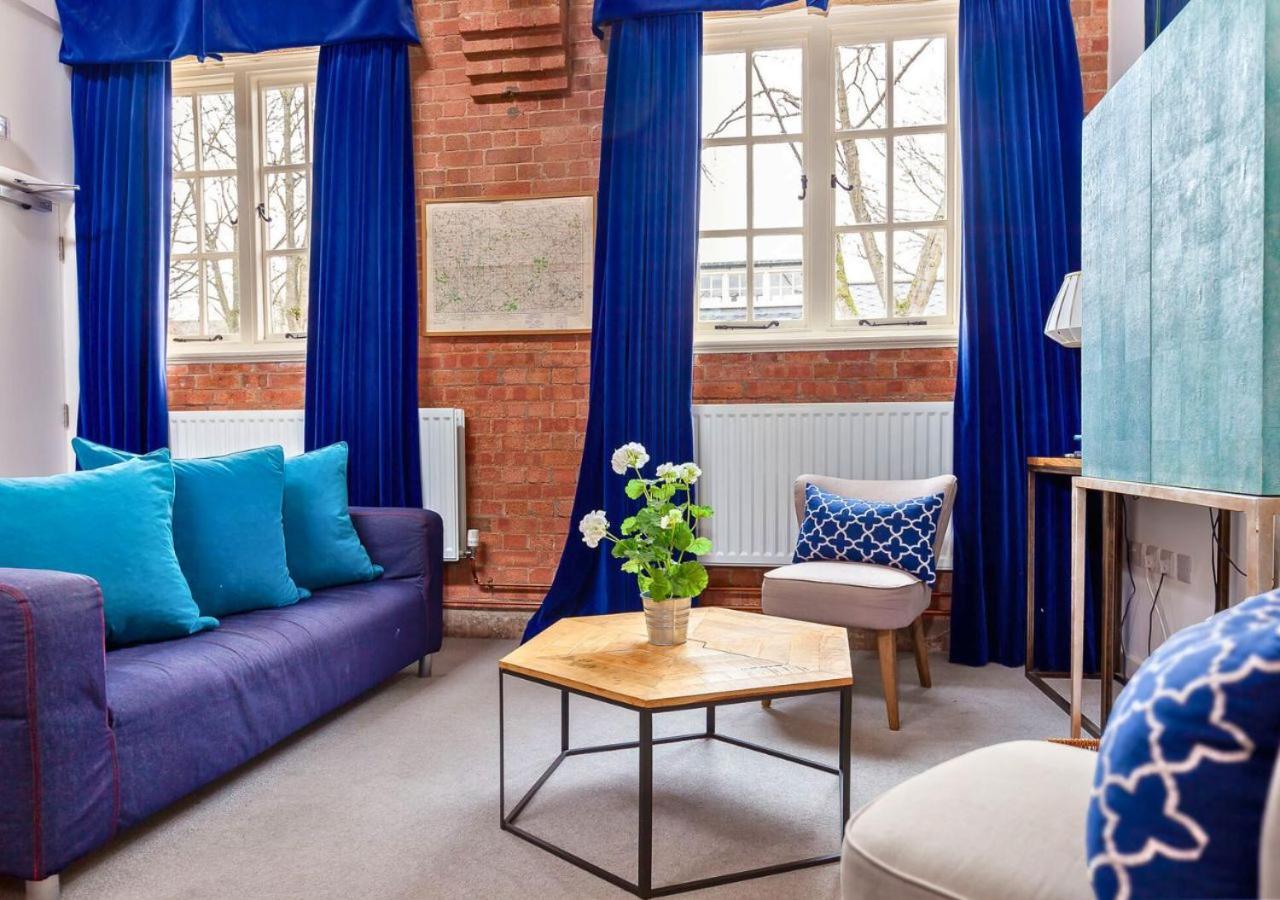 Bowen-Buscarlet Apartment Bicester Luaran gambar